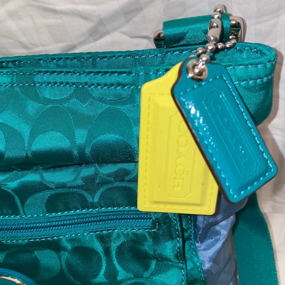 Coach - Picture 6 of 10